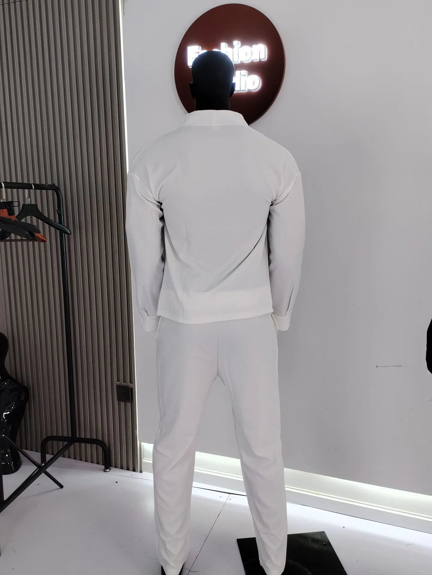 Nuevo traje deportivo informal de negocios de manga larga para hombre para primavera y otoño. Abrigo suelto de color puro para hombre con chaqueta de moda.